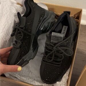 Steve Madden Sneakers